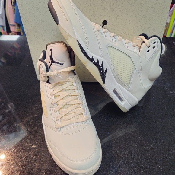 AIR JORDAN 5 RETRO SE \'Sail/Black/Brn/Coconut Milk\' Men Size various - FN7405100 main image 11